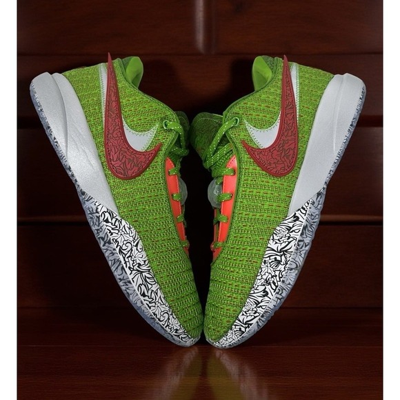 Nike LeBron 20 Shoes Mens Size 13 Green Red Christmas EP FJ4955-300 Pink Diamond